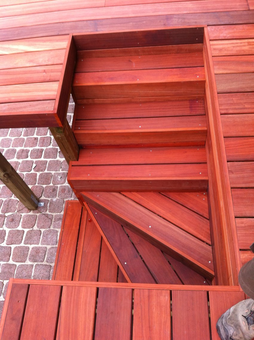 Escalier de terrasse en bois