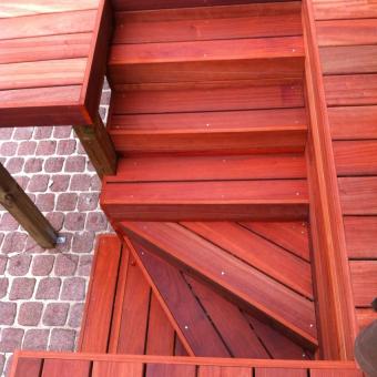 Escalier de terrasse en bois