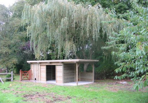 Carport Bois Abri pour chevaux sur mesure - BETHUNE ( 62 )