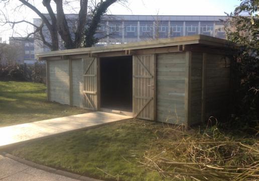 Carport/ Garage bois transformé abri pour animaux - Région ABBEVILLE ( somme ) 